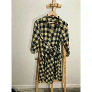 Burlady plaid dress, midi,fit and flare, belt and button down dress size Large y